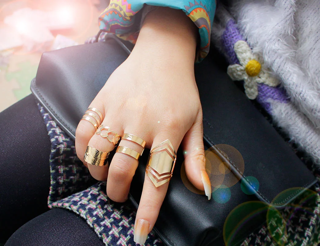 Five-piece openwork alloy ring