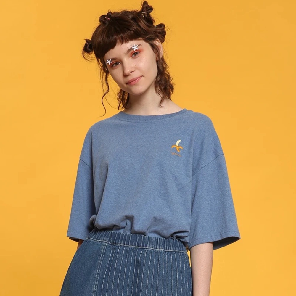 loose T-shirt embroidery banana