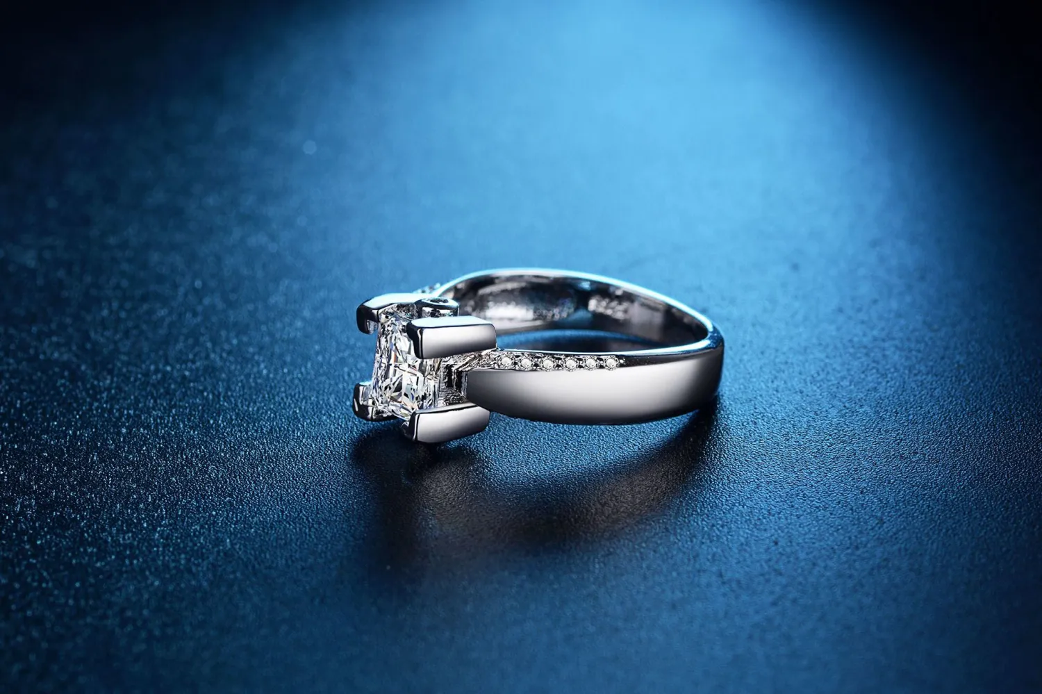 Princess diamond ring