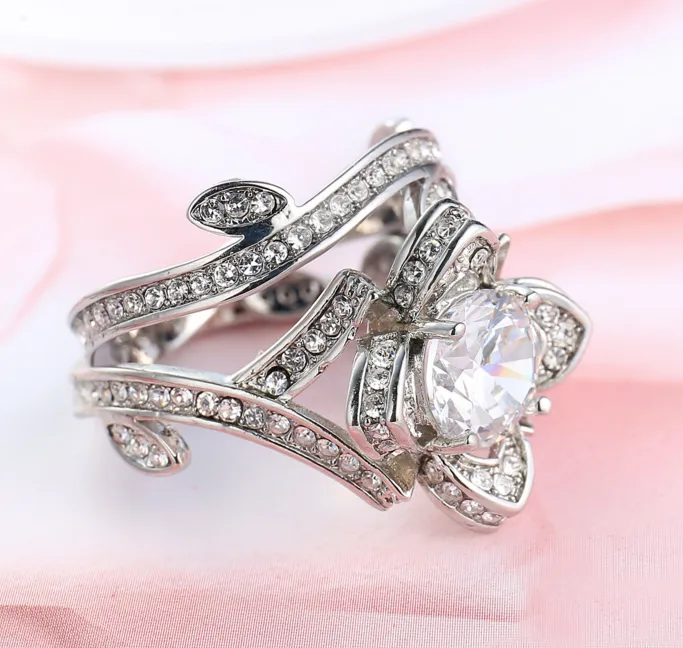 Creative rose zircon jewelry ring