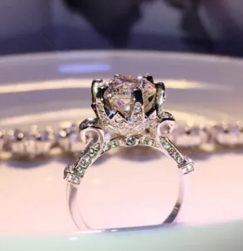 Luxury group set one carat female ring small glass luxury fashion female models simulation diamond ring for marriage ring