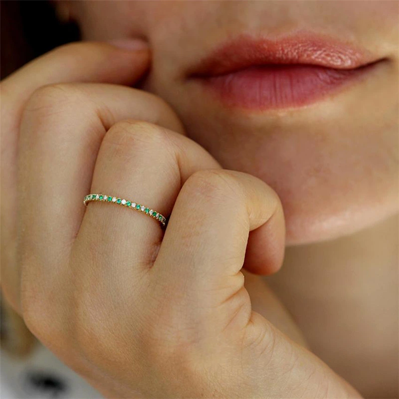 Fashion Simple Ladies Inlaid Gemstone Ring