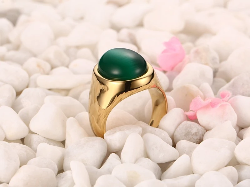 Green opal gold ring