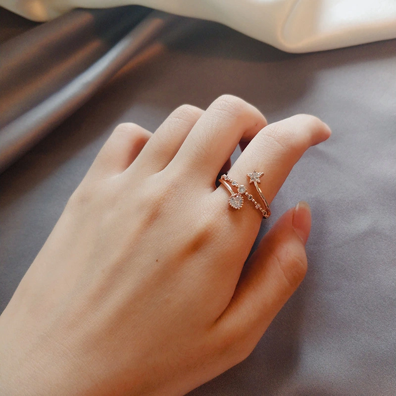 High sense of simplicity ring