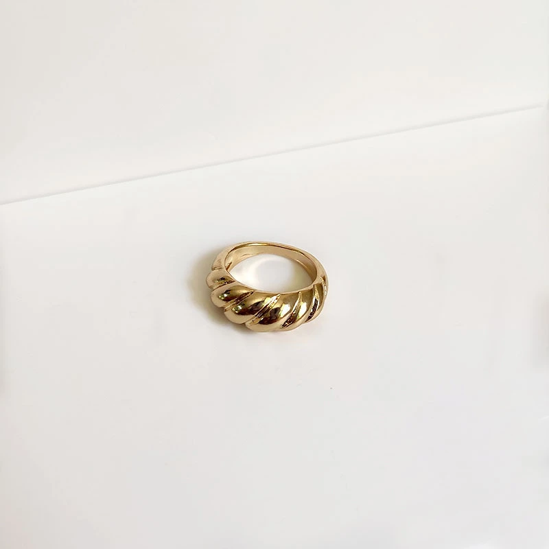 Twill twist ring