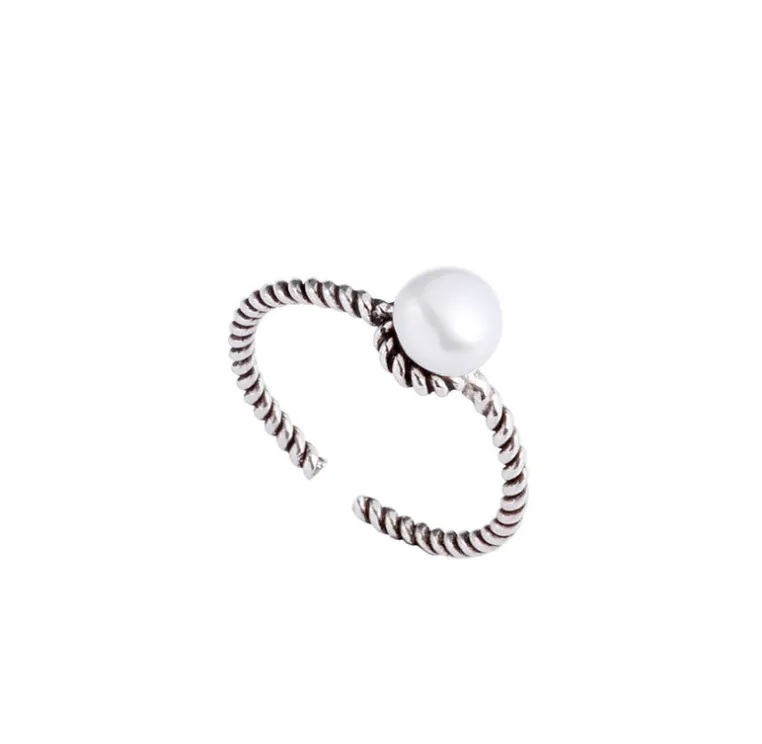 Twisted pearl ring