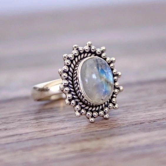 Inlaid moonstone gemstone ring