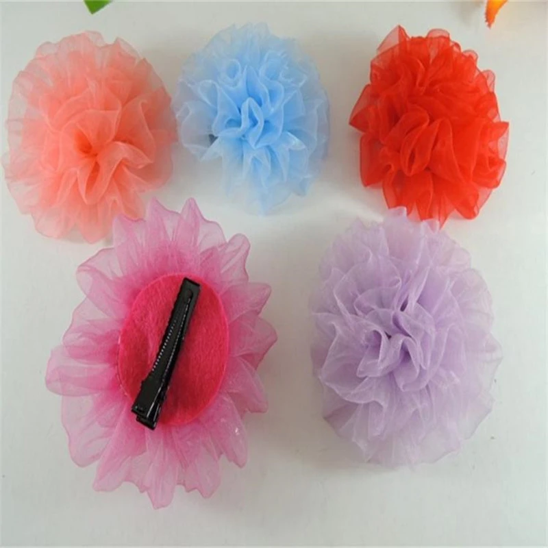 Silk yarn flower hairpin