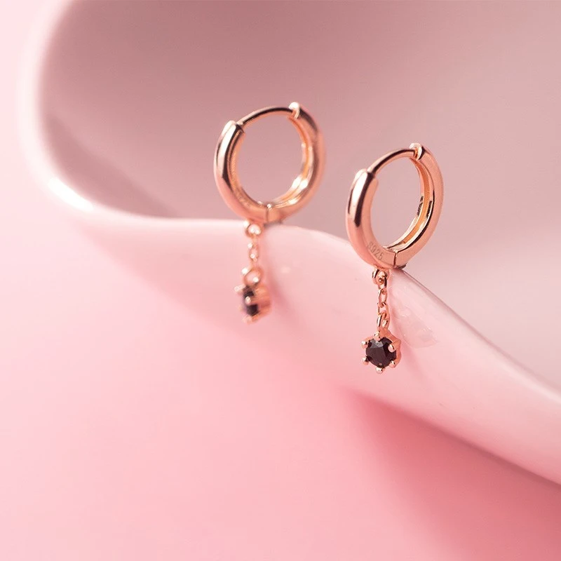 Simple Single Diamond Sweet Wind Short Earrings