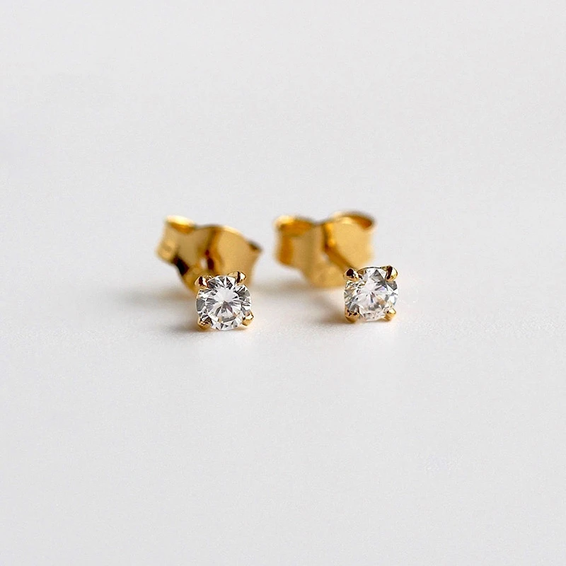 Super shining zircon and diamond earrings