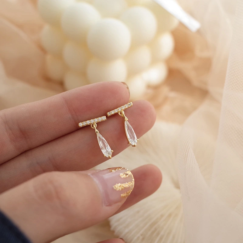Small water drop earrings