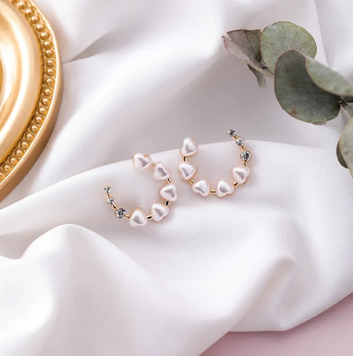 S925 silver needle love pearl diamond ring earrings hollow semi-circular heart-shaped earrings sweet temperament earrings female