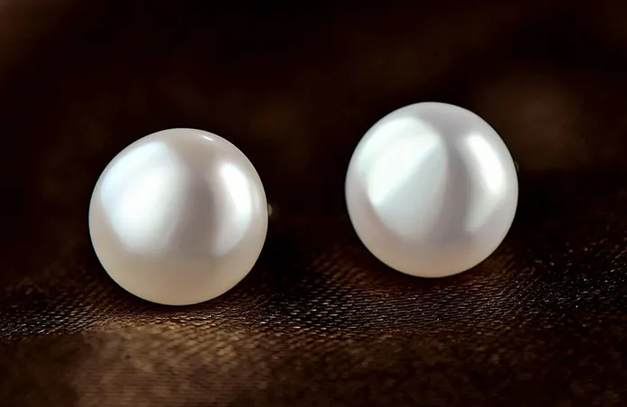 925 sterling silver pearl stud earrings
