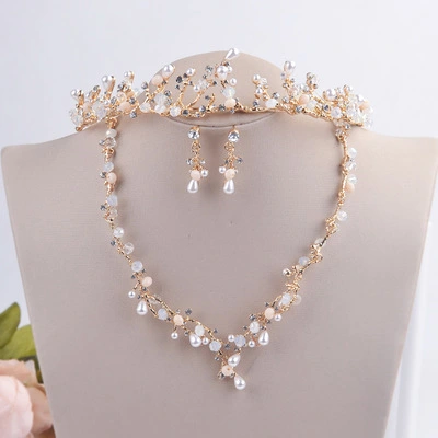 Crown necklace and earrings three-piece set