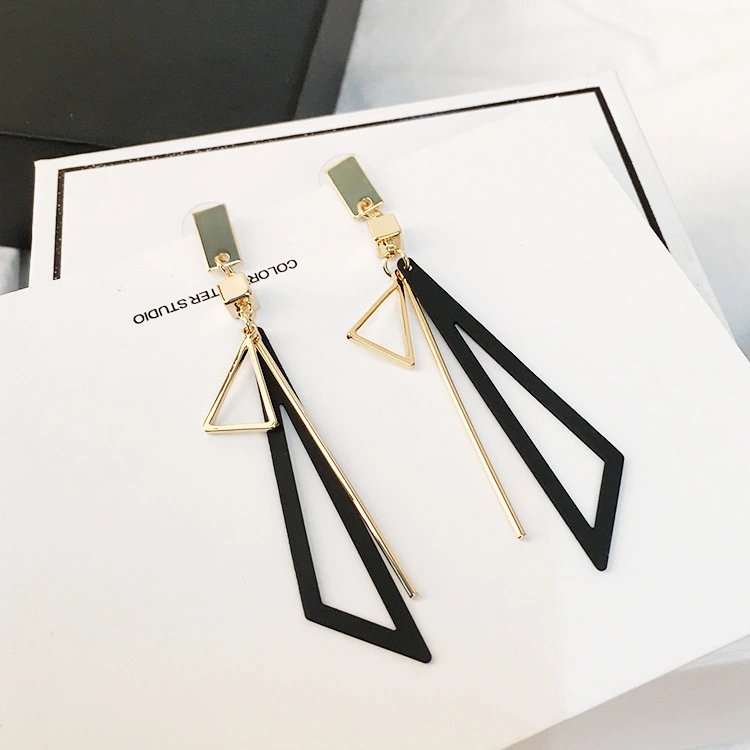 Asymmetrical geometric earrings