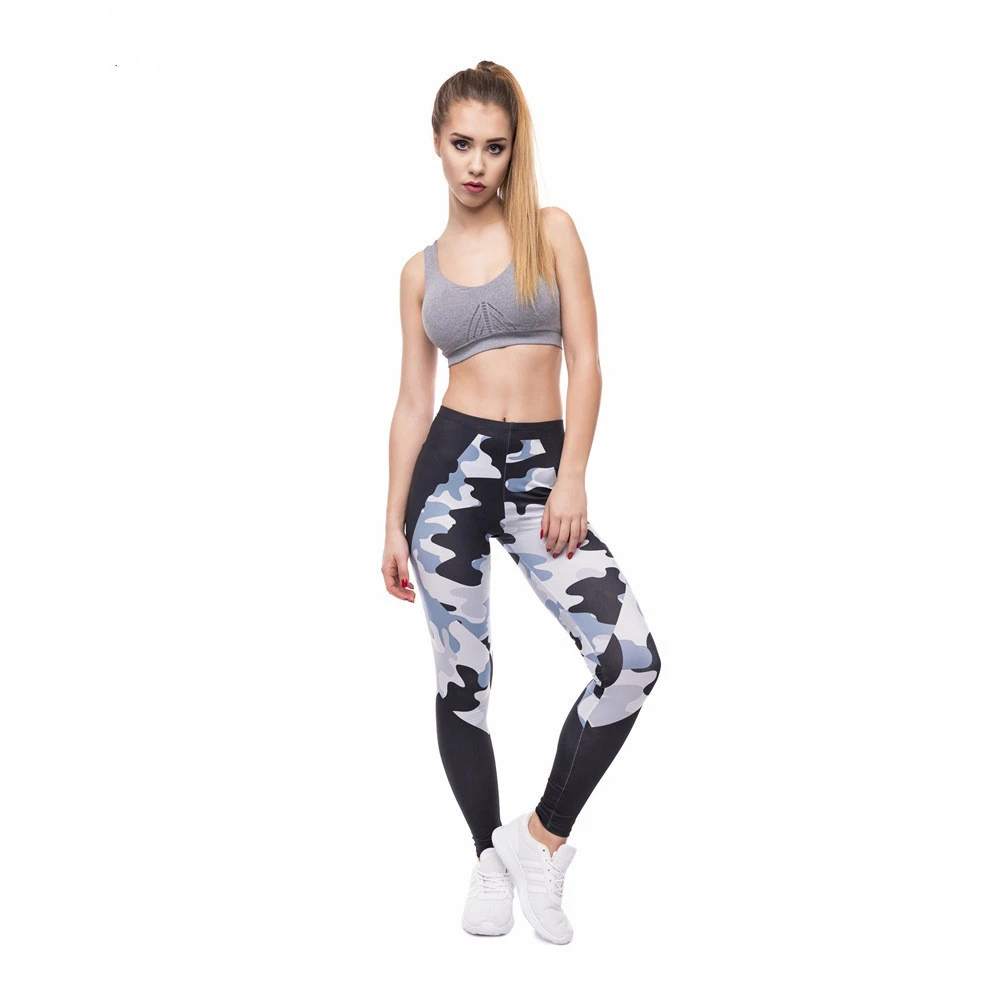 Black European and American printed cropped trousers