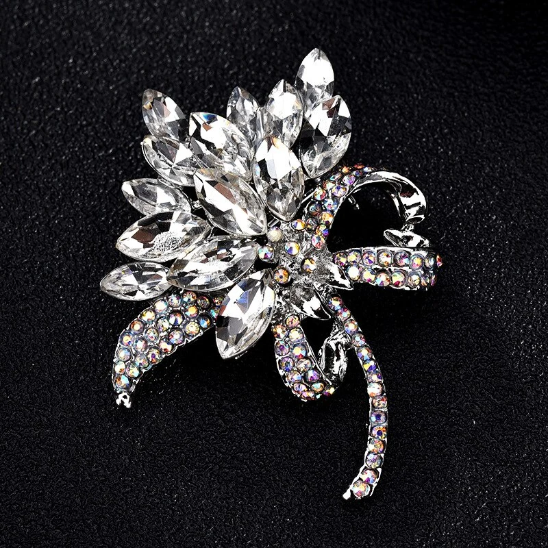 Flower and diamond brooch