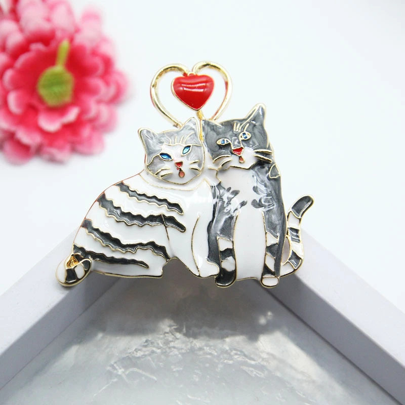 Cute couple cat brooch