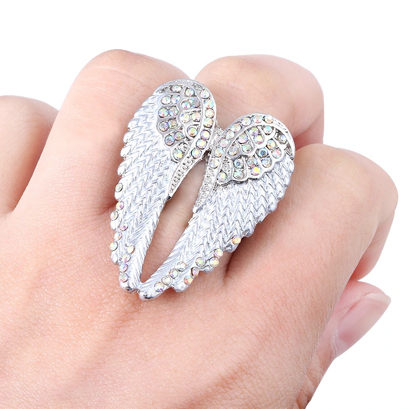 Three-dimensional angel wings ring