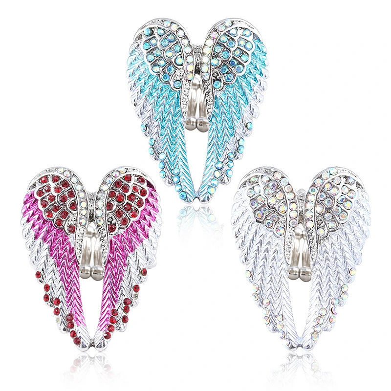 Three-dimensional angel wings ring