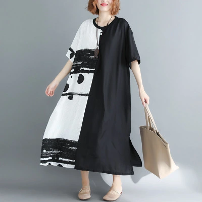 Half white half black patchwork skirt