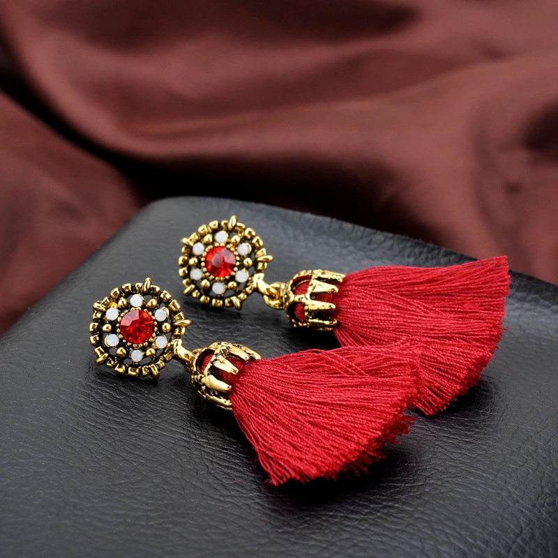 Baroque Diamond Hollow Tassel Stud Earrings