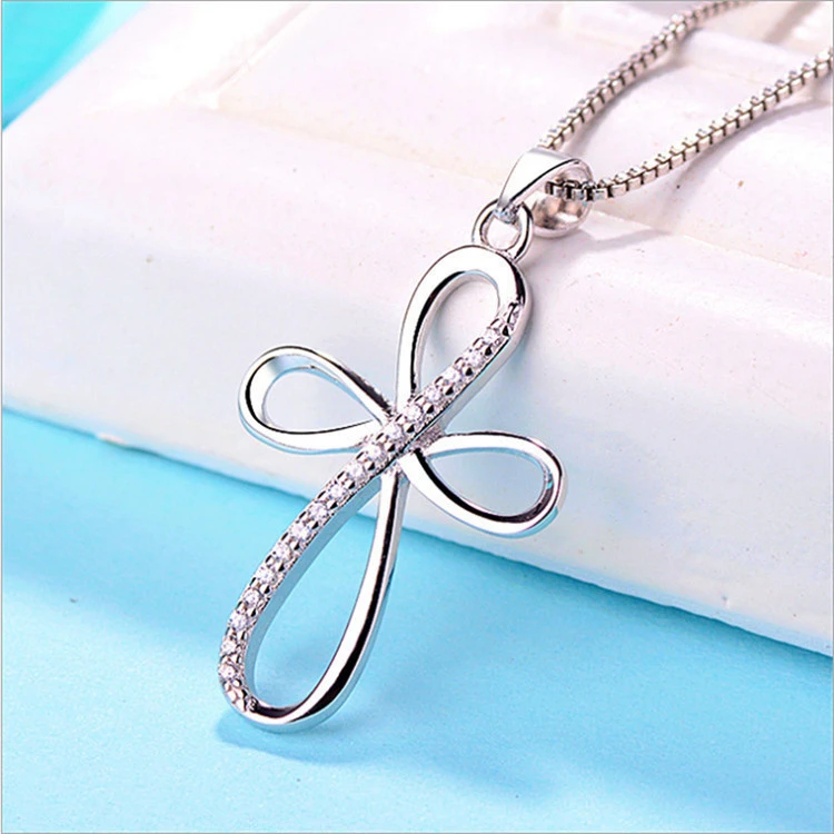 Silver cross pendant