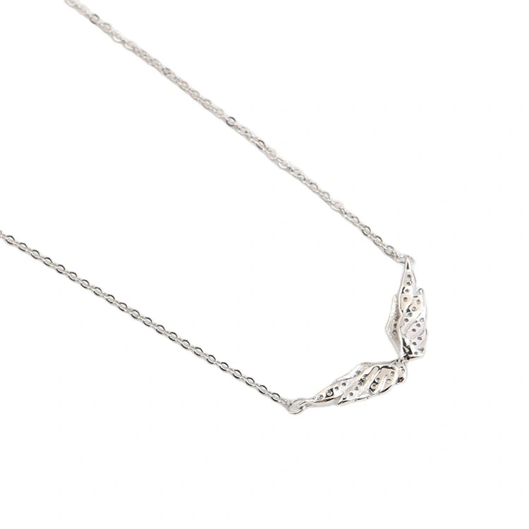 Angel wings show clavicle necklace