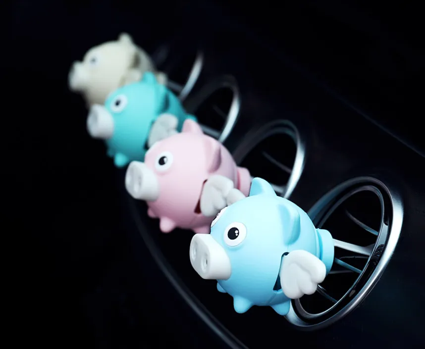 New car small flying pig air outlet perfume clip car aromatherapy air conditioning car interior decoration ornaments cute