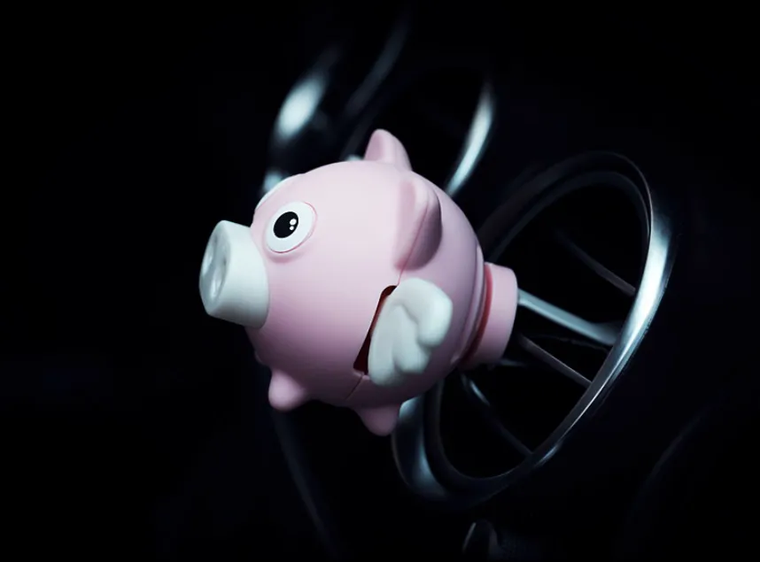 New car small flying pig air outlet perfume clip car aromatherapy air conditioning car interior decoration ornaments cute