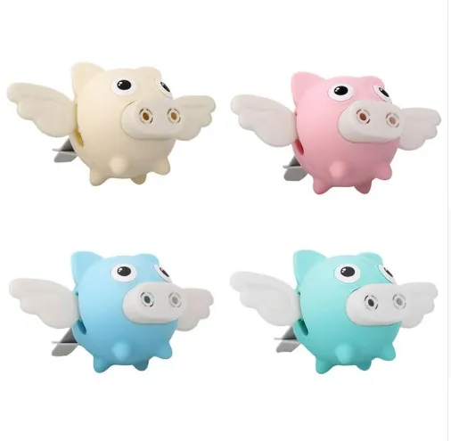 New car small flying pig air outlet perfume clip car aromatherapy air conditioning car interior decoration ornaments cute