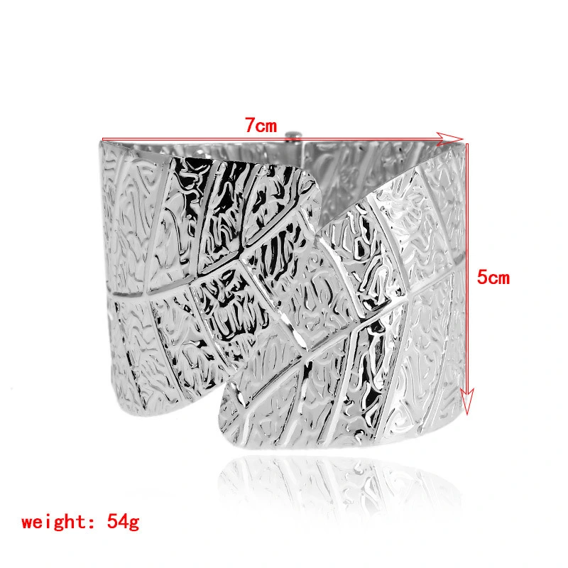 Exaggerated Personality Hollow Bracelet in Europe and America