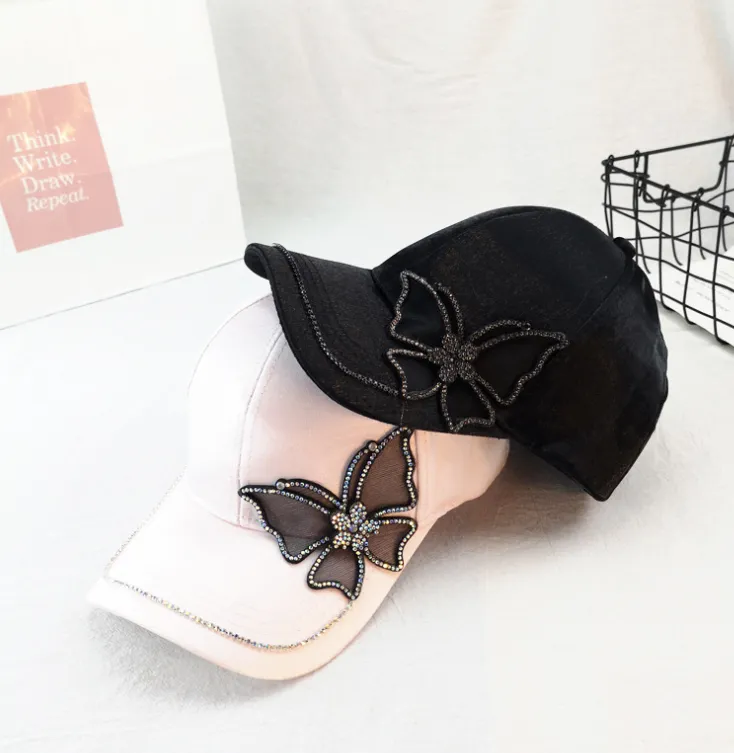 Rhinestone cap with diamonds