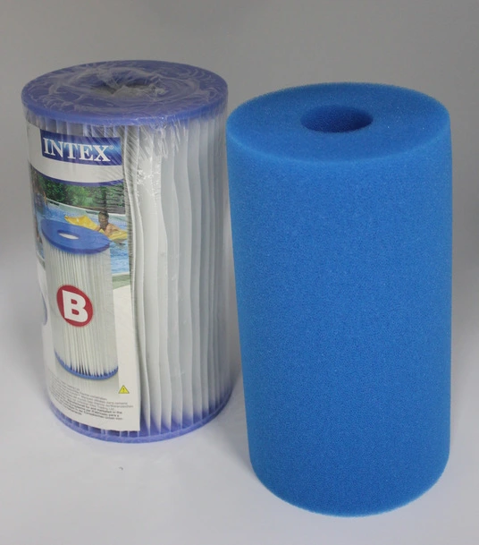 Swimming pool filter sponge column