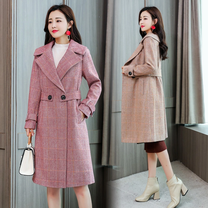 Elegant and slim woolen jacket in autumn 2021