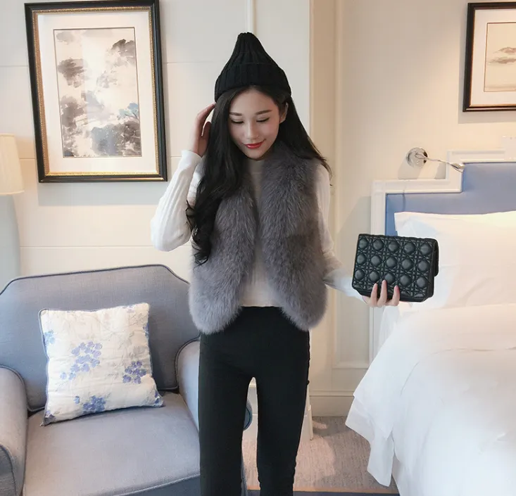 European station autumn and winter Korean version of the fur vest jacket ladies short paragraph fox Mao Haining fur vest vest