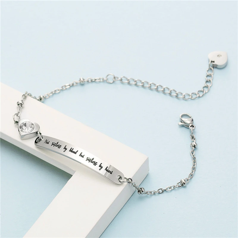 Lettering curved piece chain bracelet