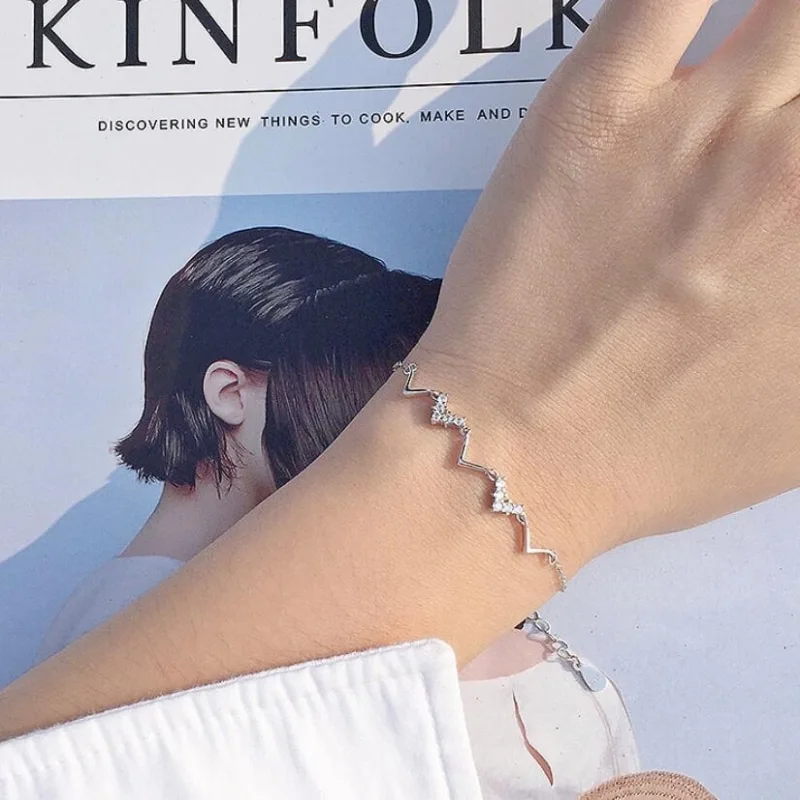 Wave fine bracelet