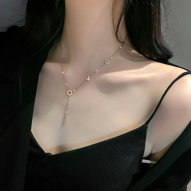 Ladies LOVE clavicle chain