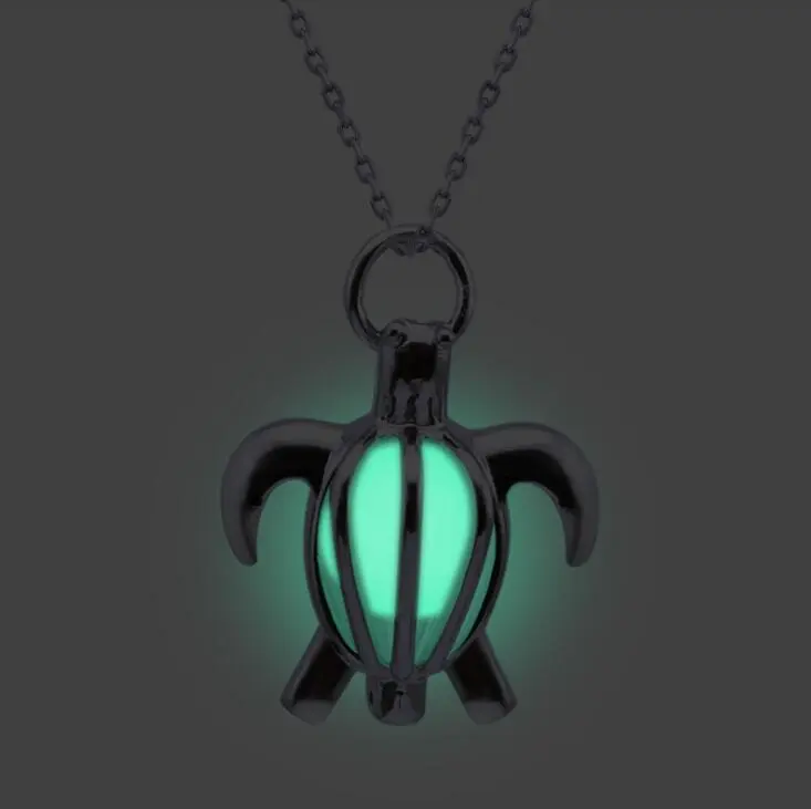 luminous little turtle necklace