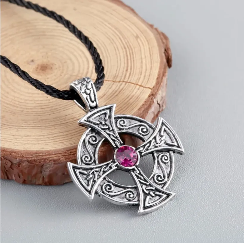 Round cross pendant