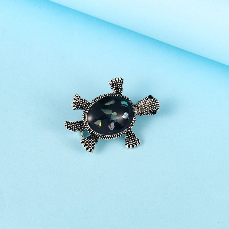 Fashion tortoise brooch