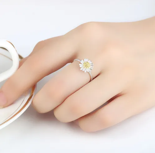 Small Daisy Sun Flower Ring