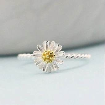 Small Daisy Sun Flower Ring