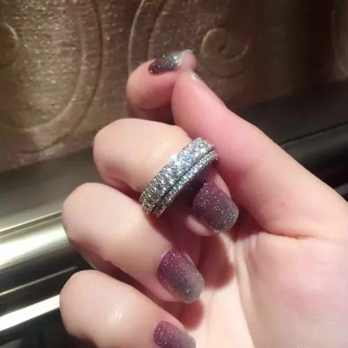 Full diamond rotating silver ring female model rotating ring