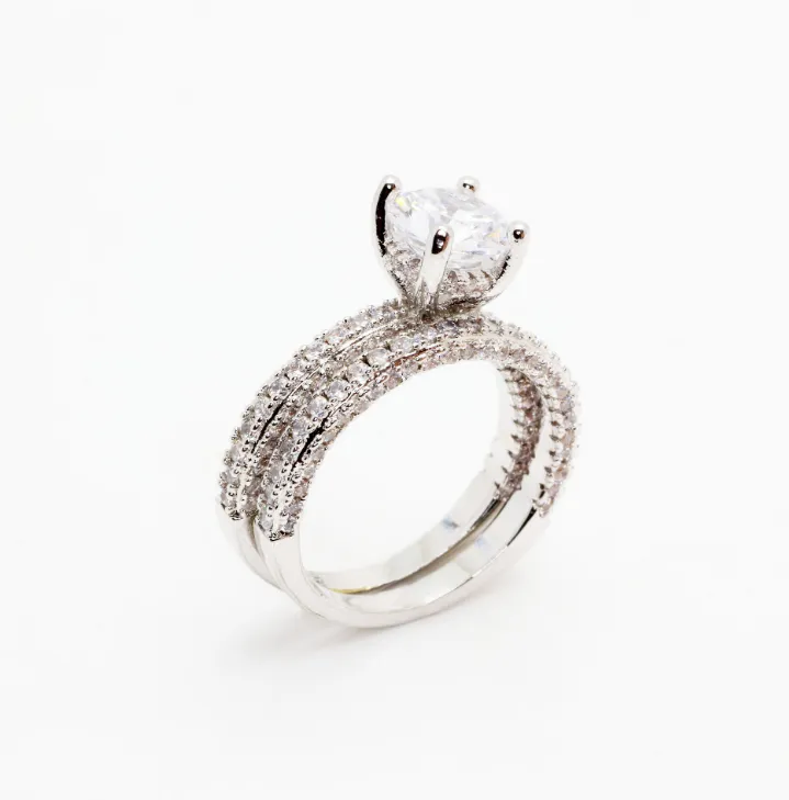 New Flash Diamond Round Princess Ring Fashion Female Engagement Marriage Diamond Ring Female