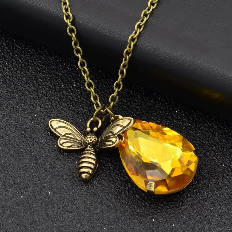 Little bee drop-shaped crystal clavicle chain
