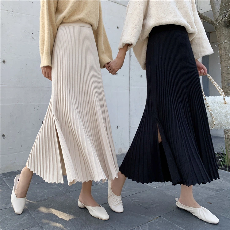High waist pleated knit midi skirt