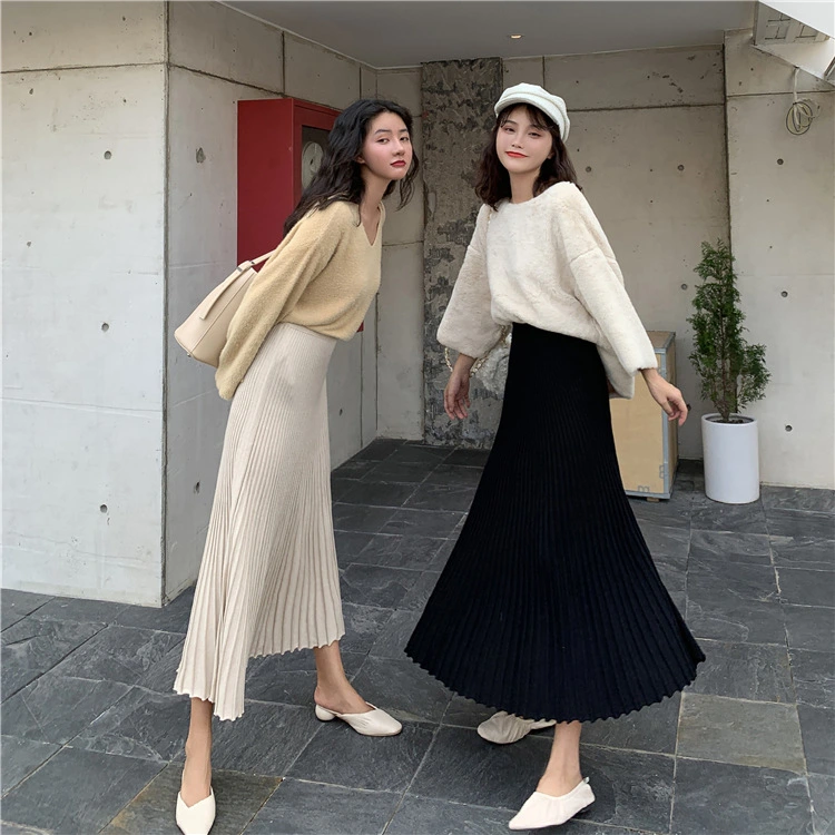 High waist pleated knit midi skirt