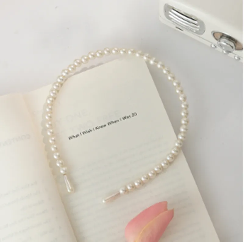 Lady Temperament Simple and Versatile Pearl Headband